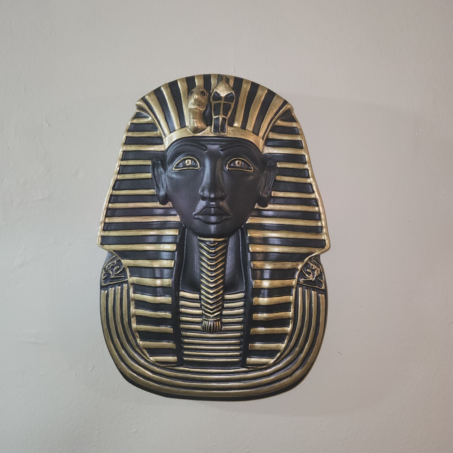 Black and Gold King Tutankhamun - image-8
