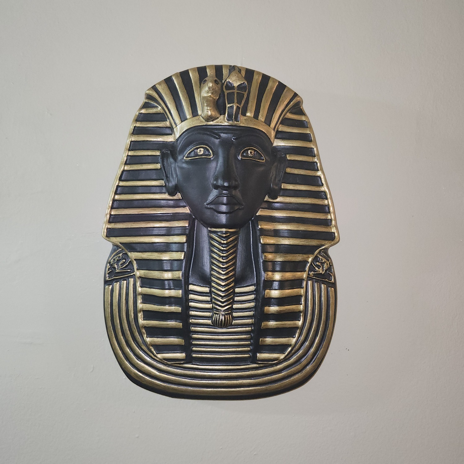 Black and Gold King Tutankhamun - image-4