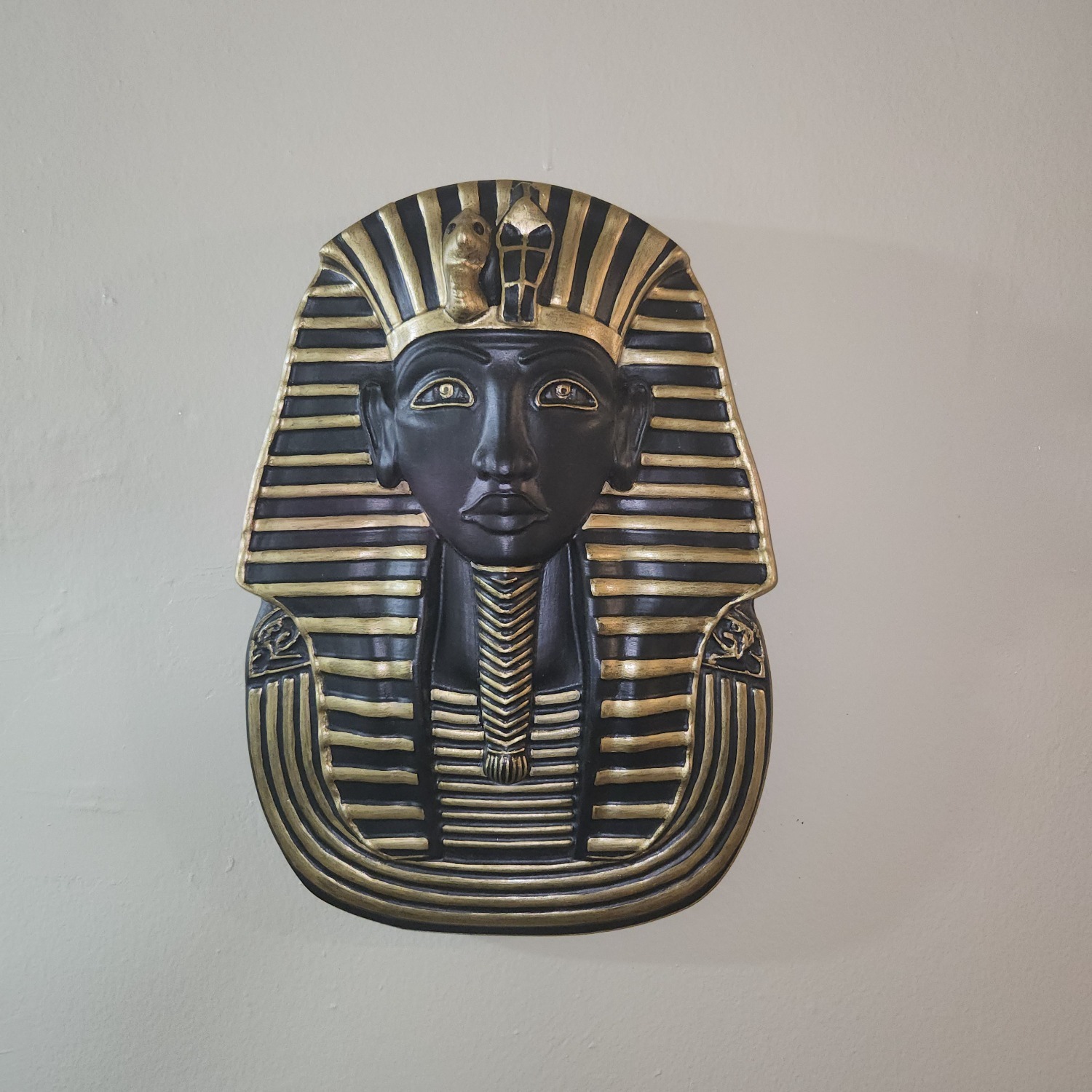 Black and Gold King Tutankhamun - image-5