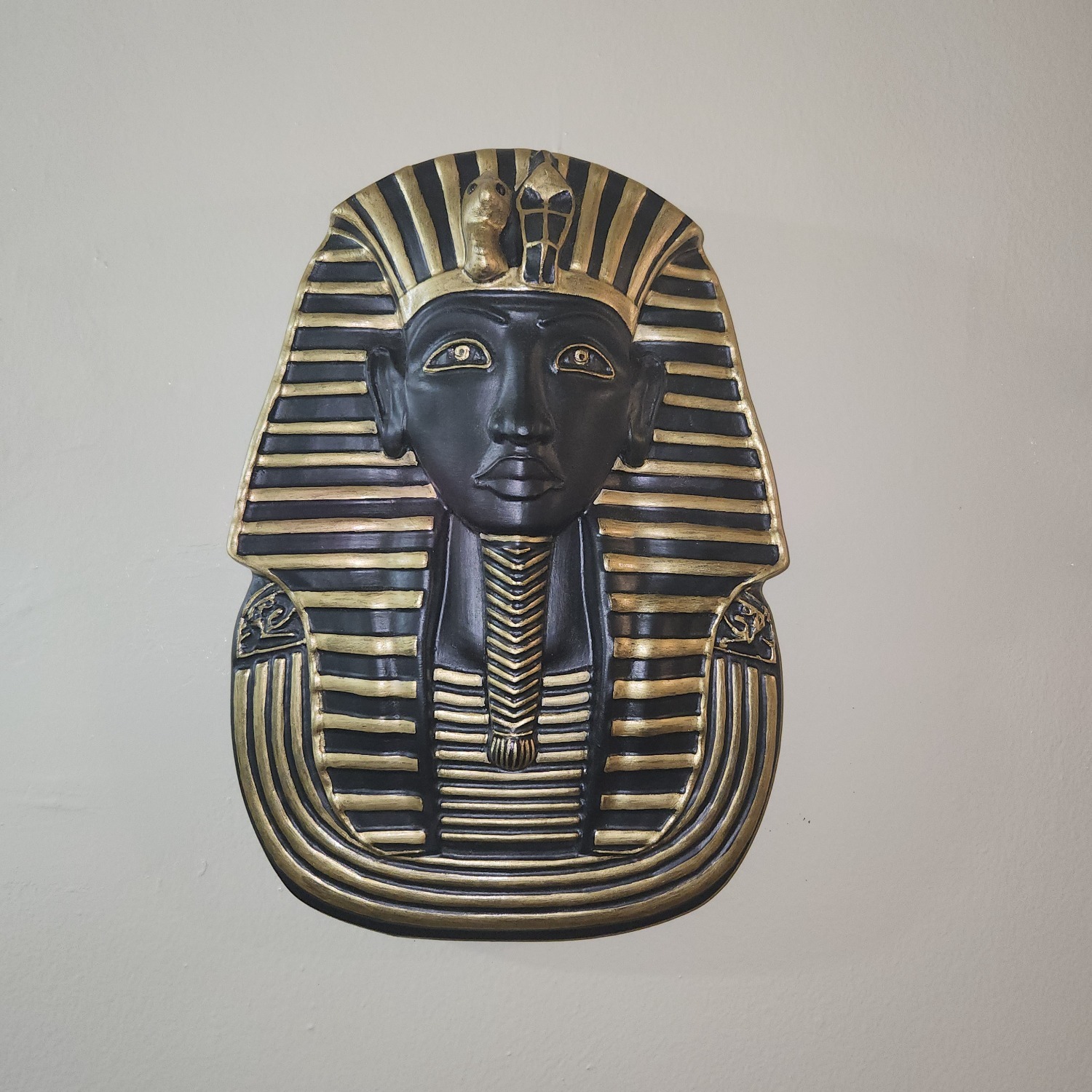 Black and Gold King Tutankhamun - image-1