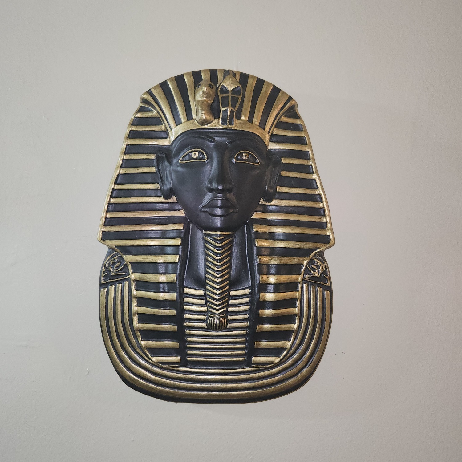 Black and Gold King Tutankhamun - image-3