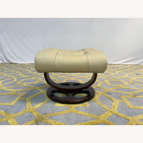 Used Cambel Upholstered Ottoman for sale on AptDeco