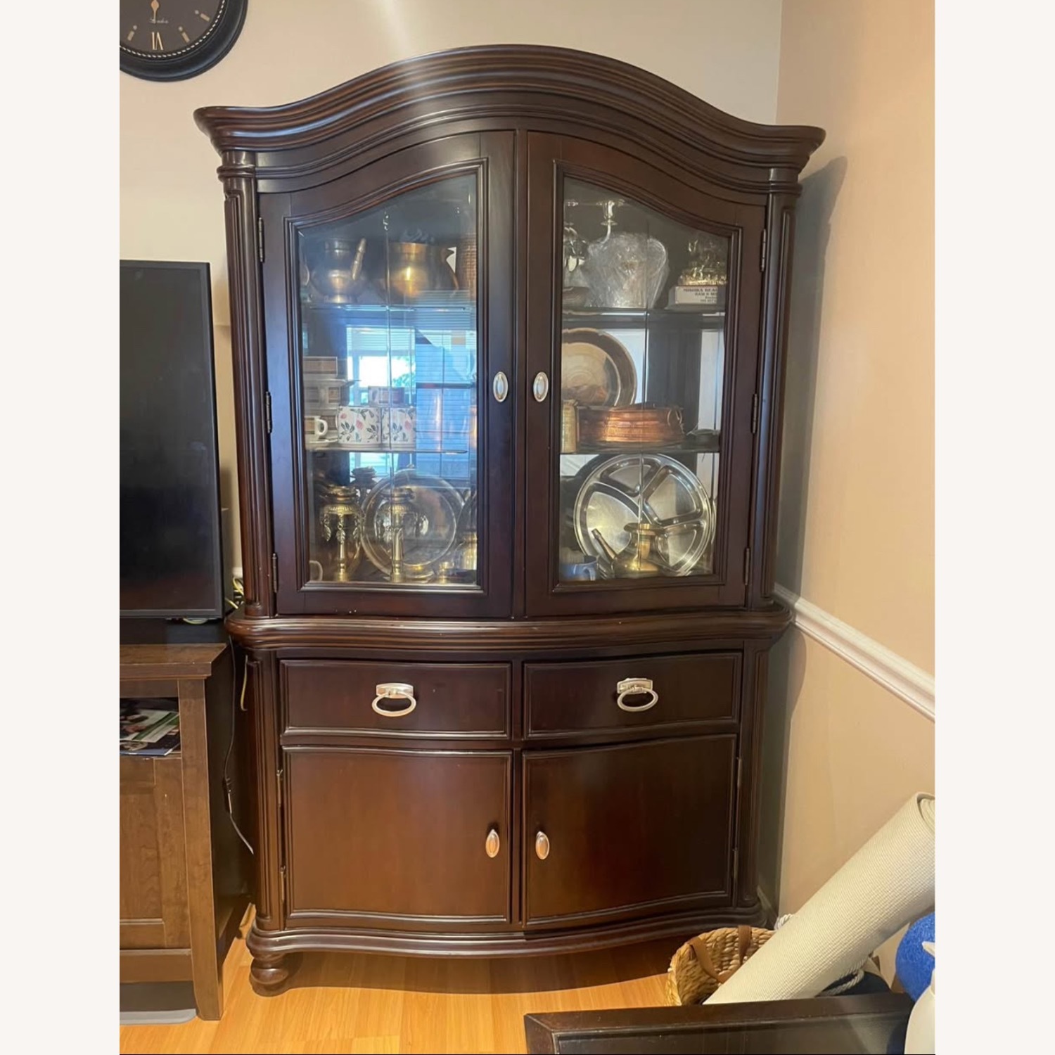 China Caninet - image-1