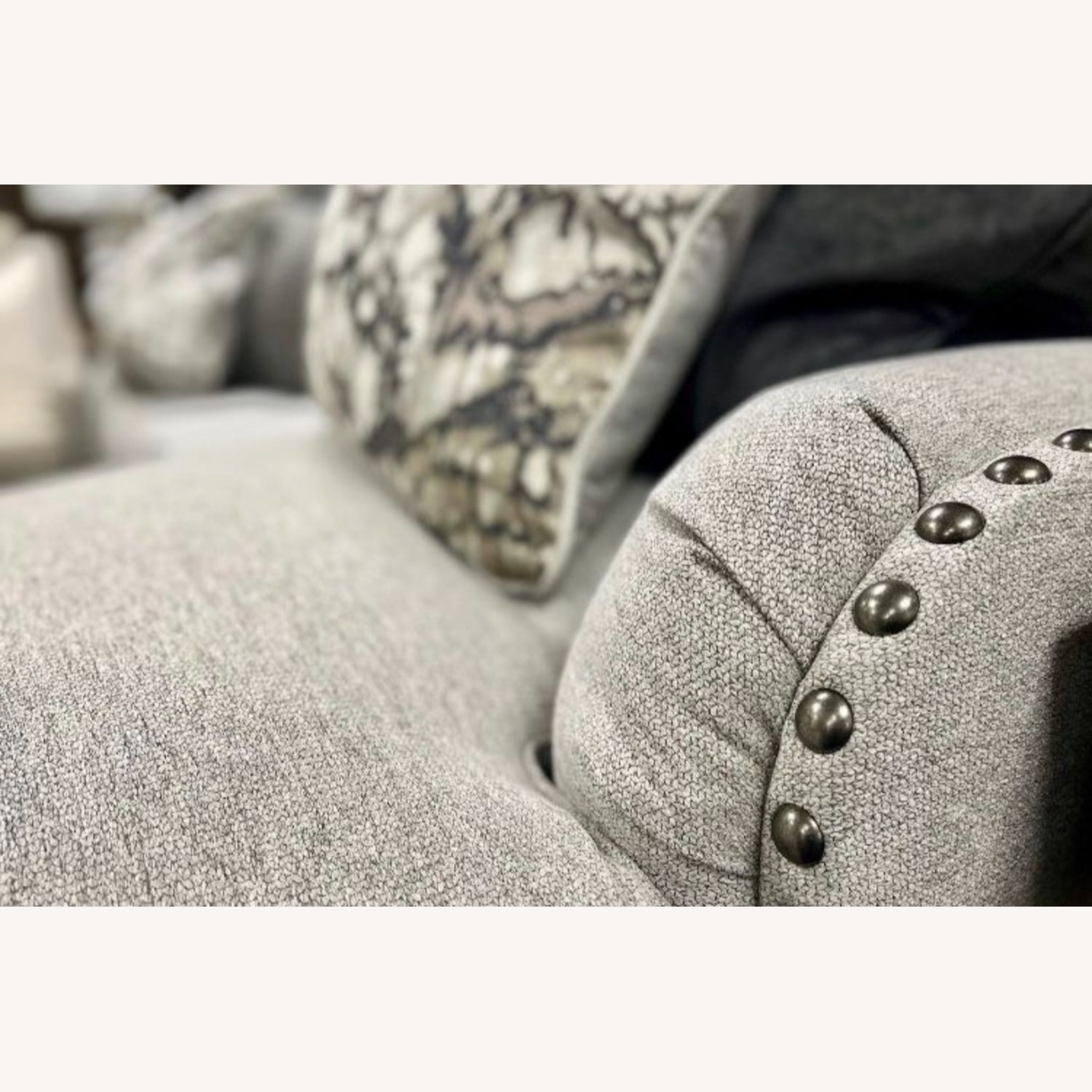 Ashley Dellara 3 Piece Gray Sectional - image-7