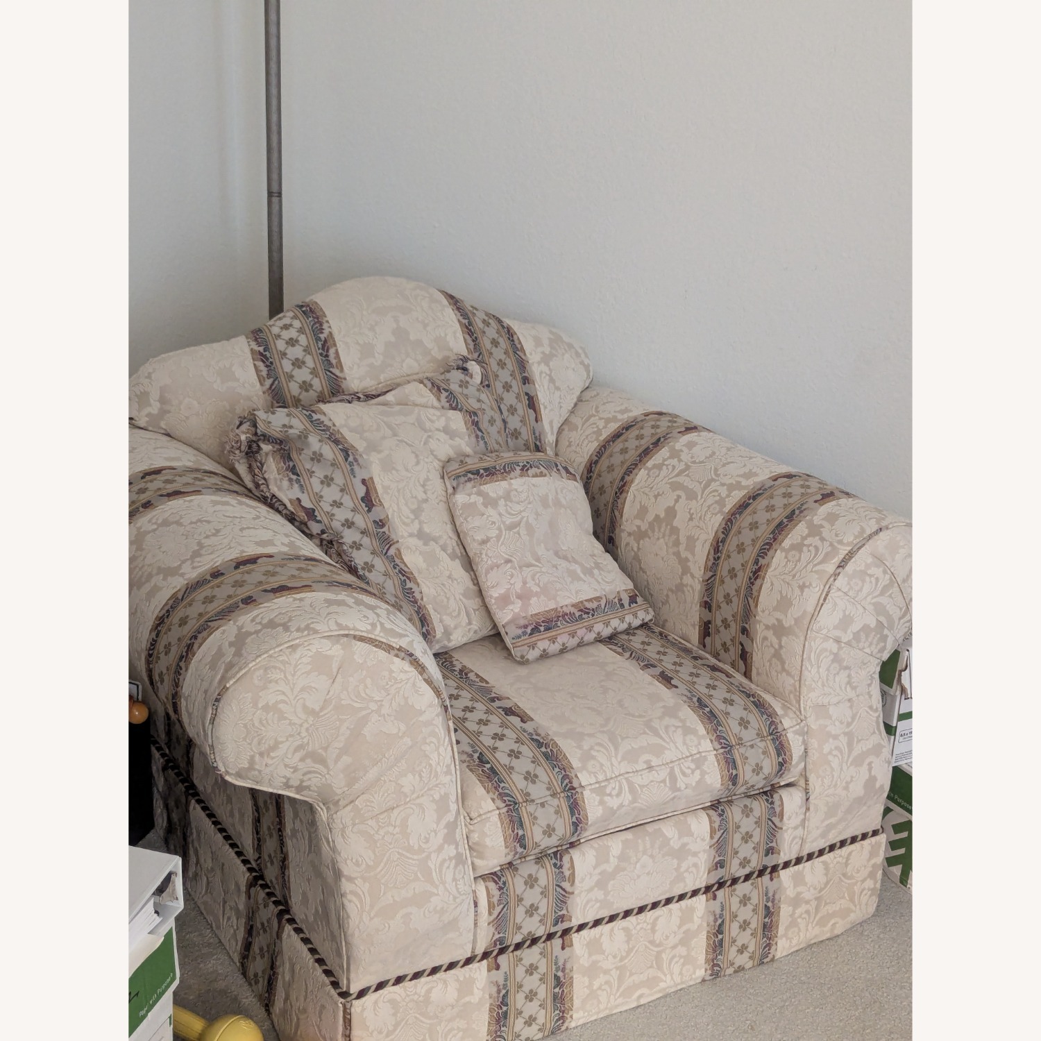 Classic Quality Armchair - image-4