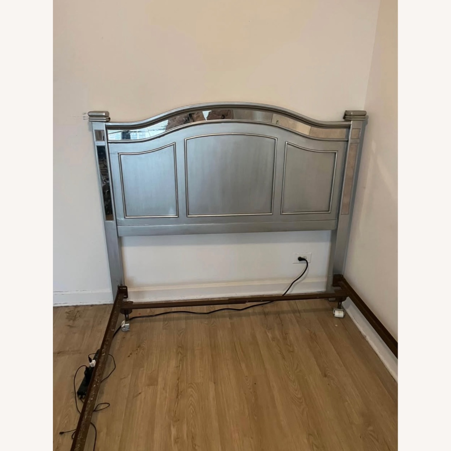 Pier 1 Hayworth Queen-sized Headboard - image-2