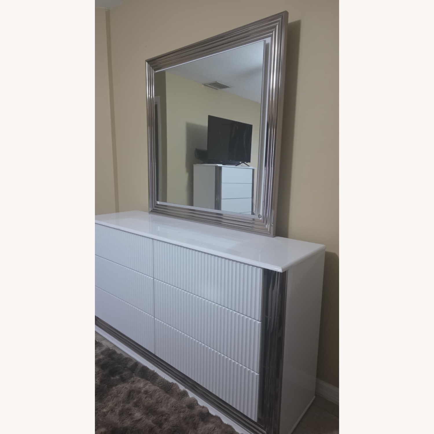 Kane's King Bed - image-3