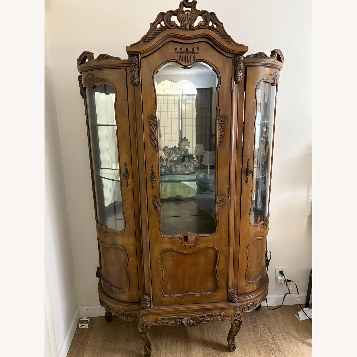 Dining Display Case - image-1