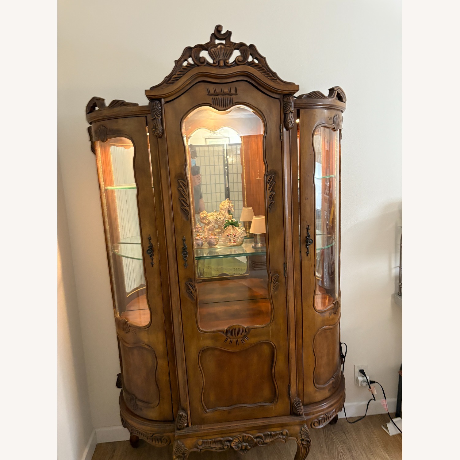 Dining Display Case - image-9