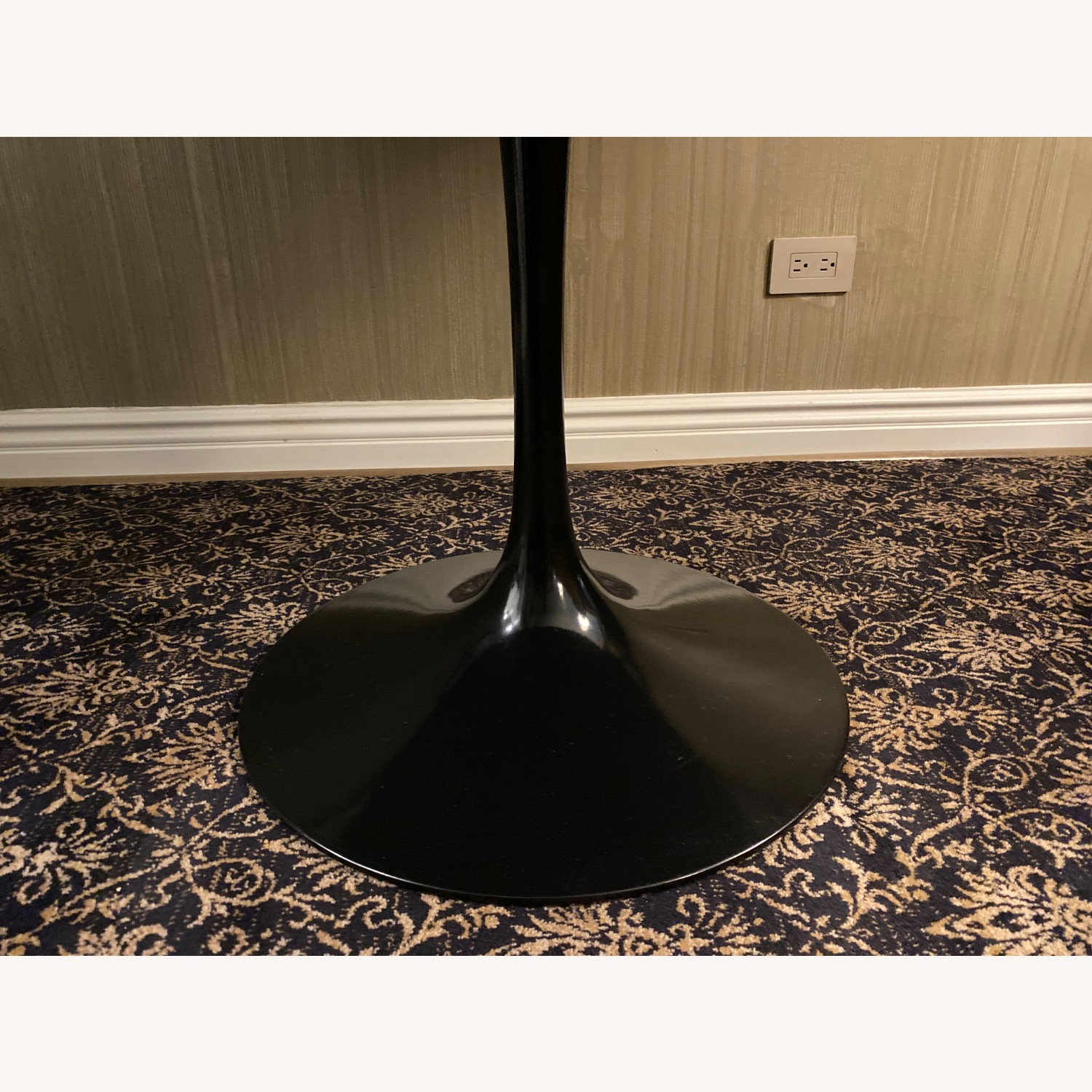 42” Knoll Black Marble Saarinen Table - image-2