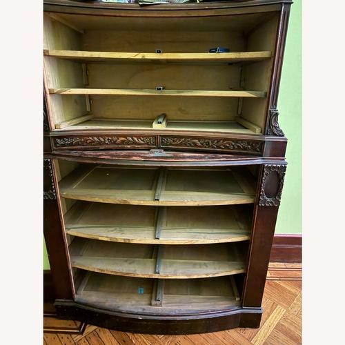 Used Mahogany 7 Drawer Dresser for sale on AptDeco