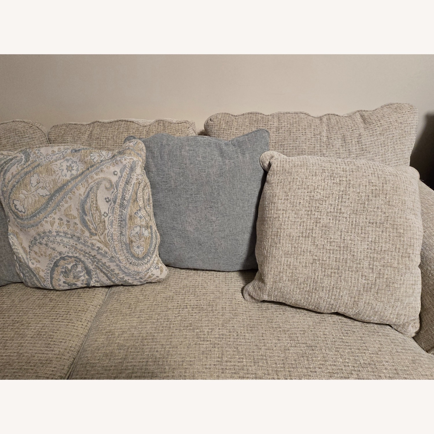 Ashley Furniture Monaghan 3 Seater Sofa - image-4