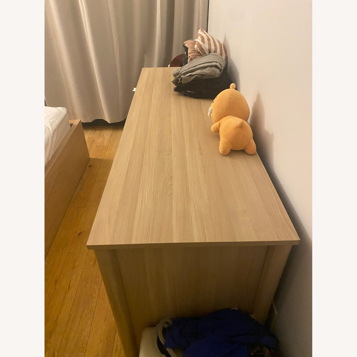 Signature Design by Ashley Cabinella Casual 6-Drawer Dresser - image-4