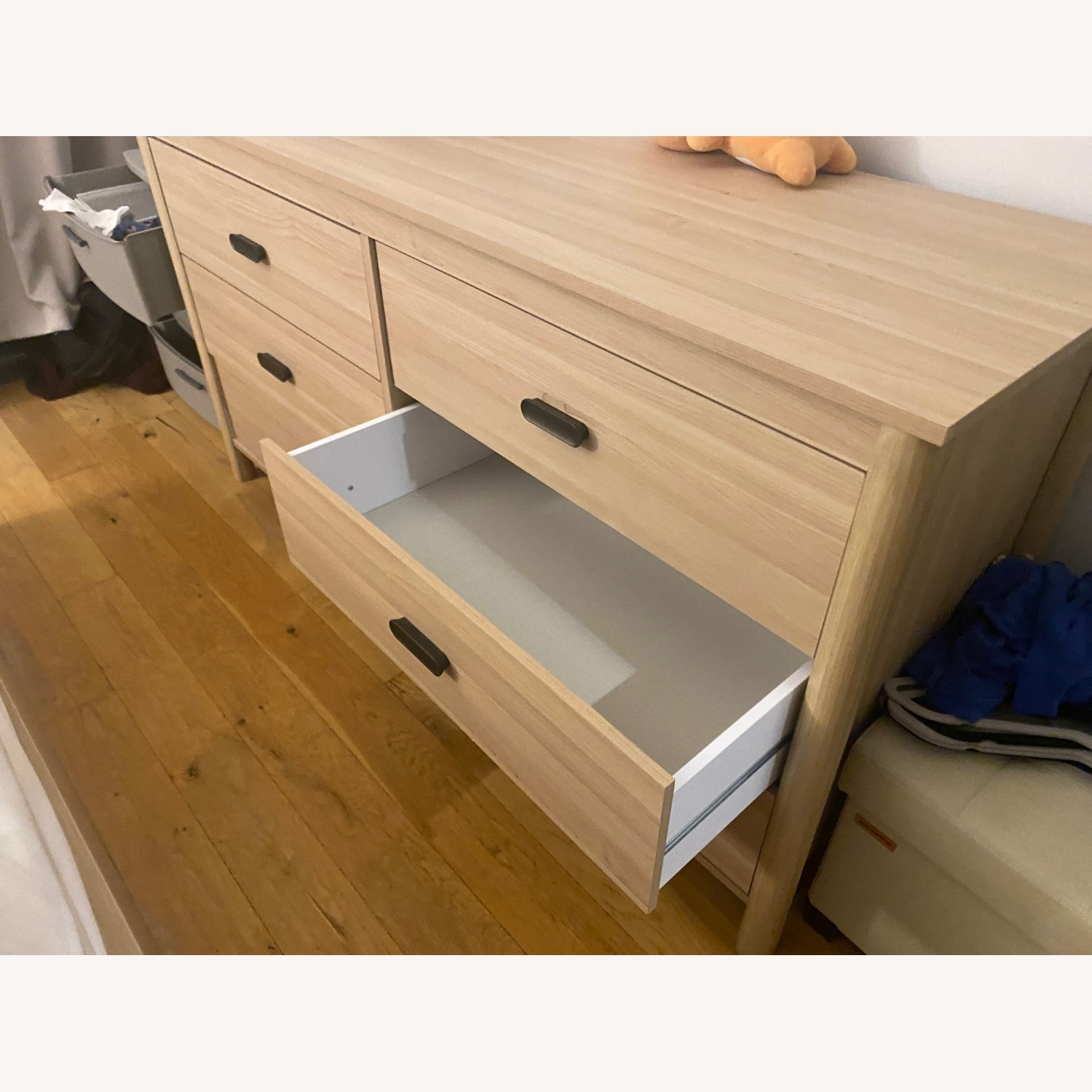 Signature Design by Ashley Cabinella Casual 6-Drawer Dresser - image-5