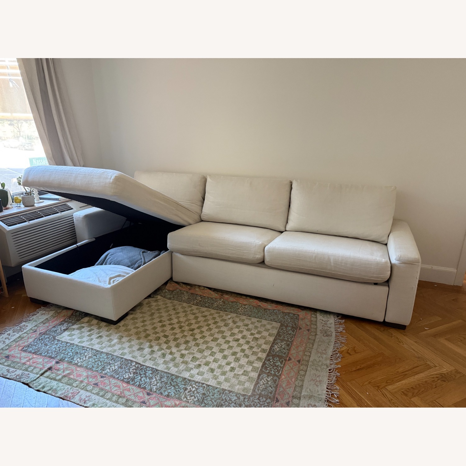 RH Left-Arm Sectional, Queen Sized Sleeper - image-4