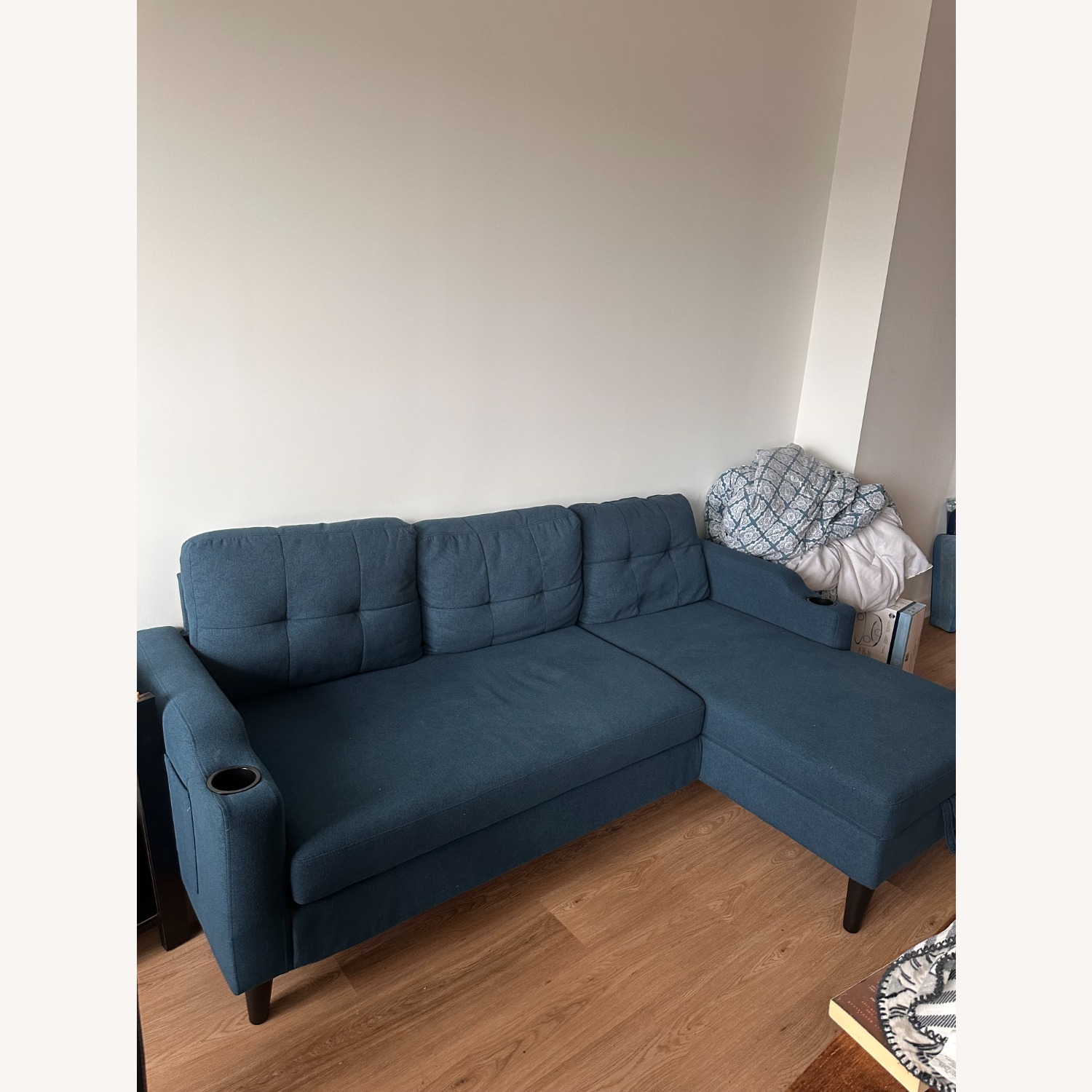 Spacious and Comfortable Modern Sofa - image-2