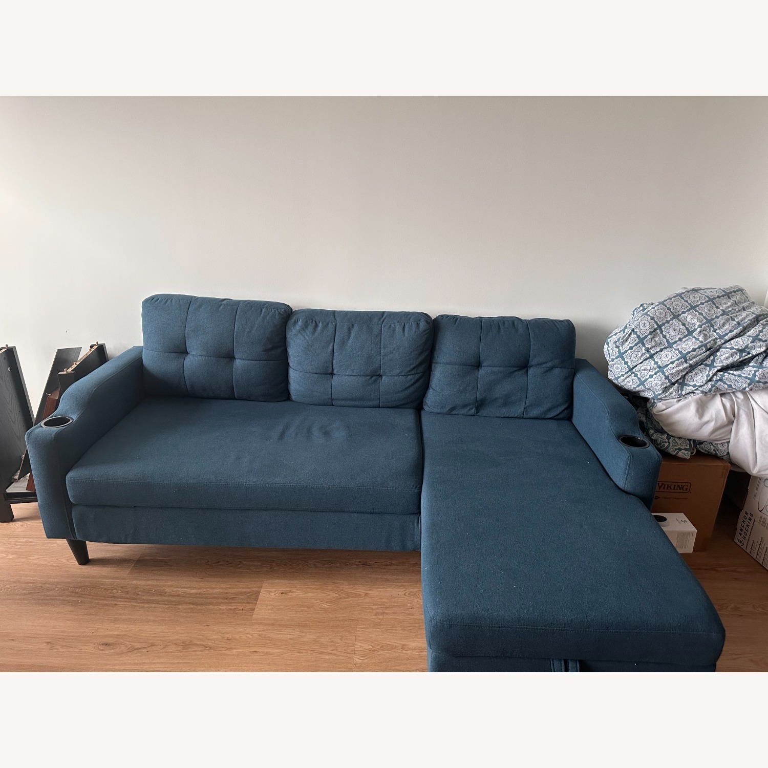 Spacious and Comfortable Modern Sofa - image-1