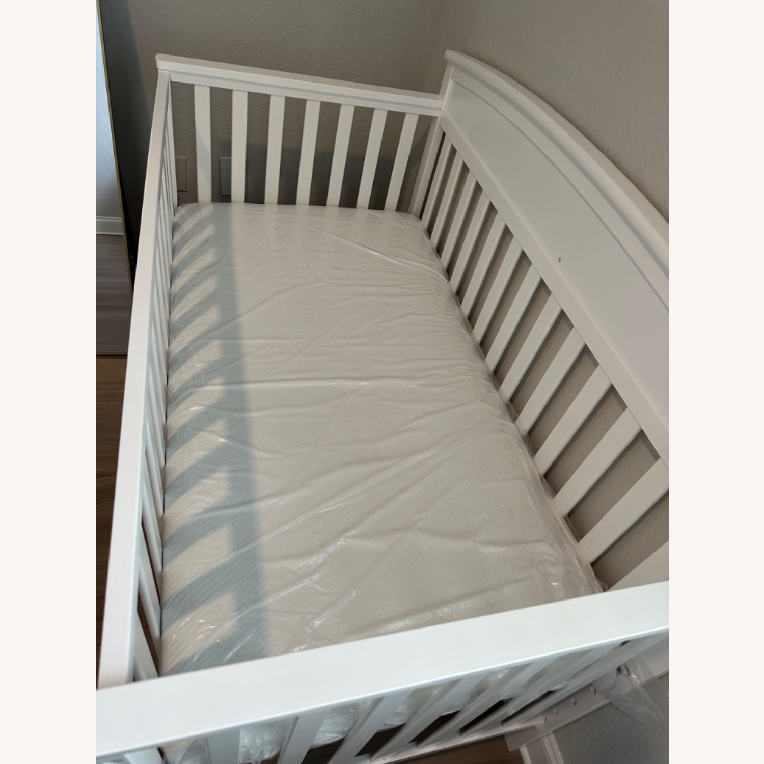 Graco Baby Crib - image-3