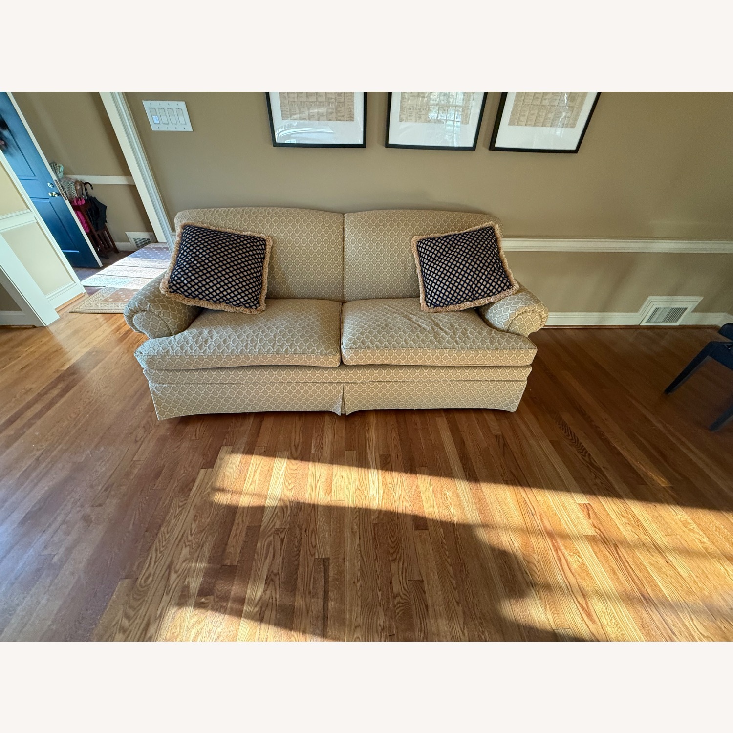 3+ Person Grand Sofa - image-7