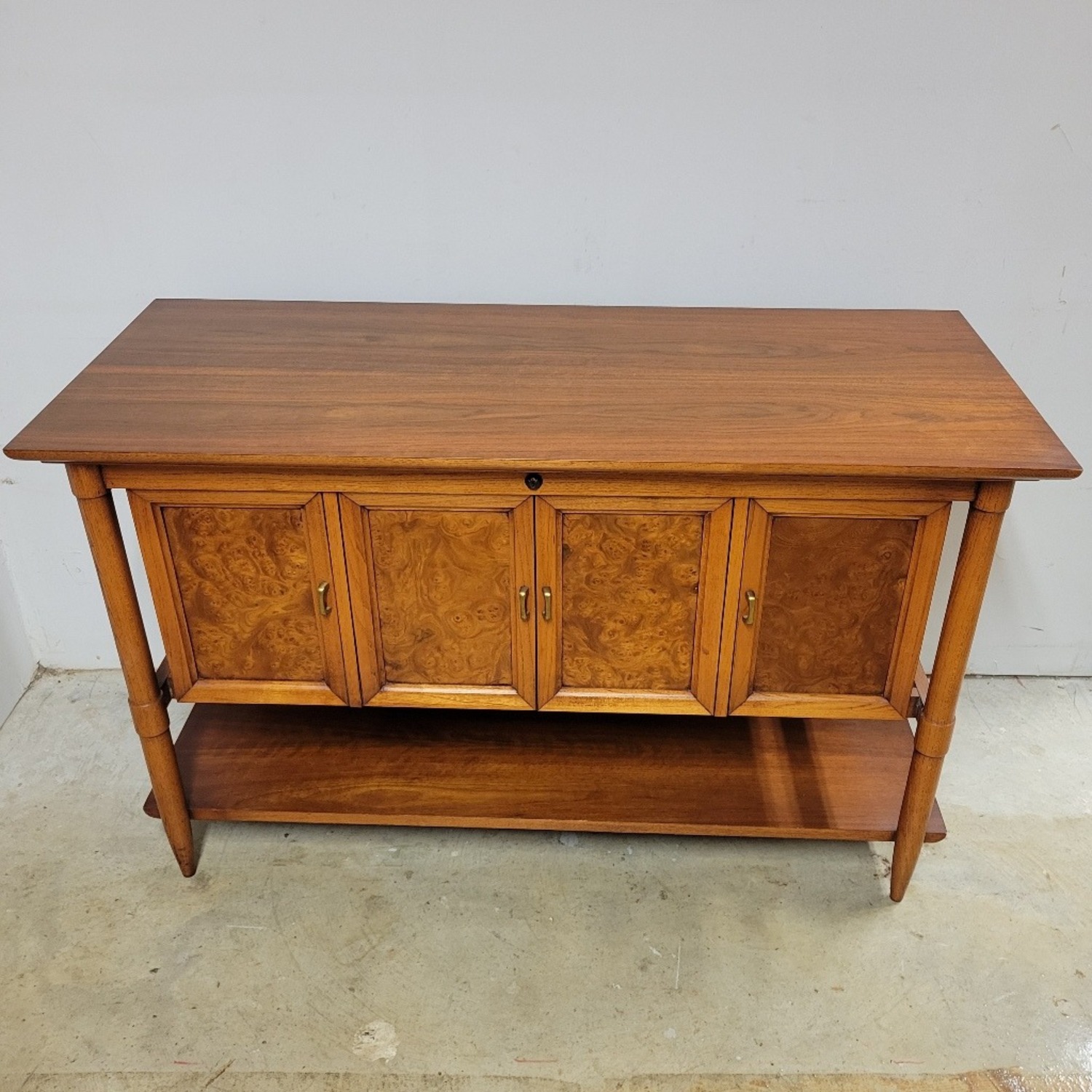 Mid-Century Modern Lane Burl Wood Cedar Chest - image-5