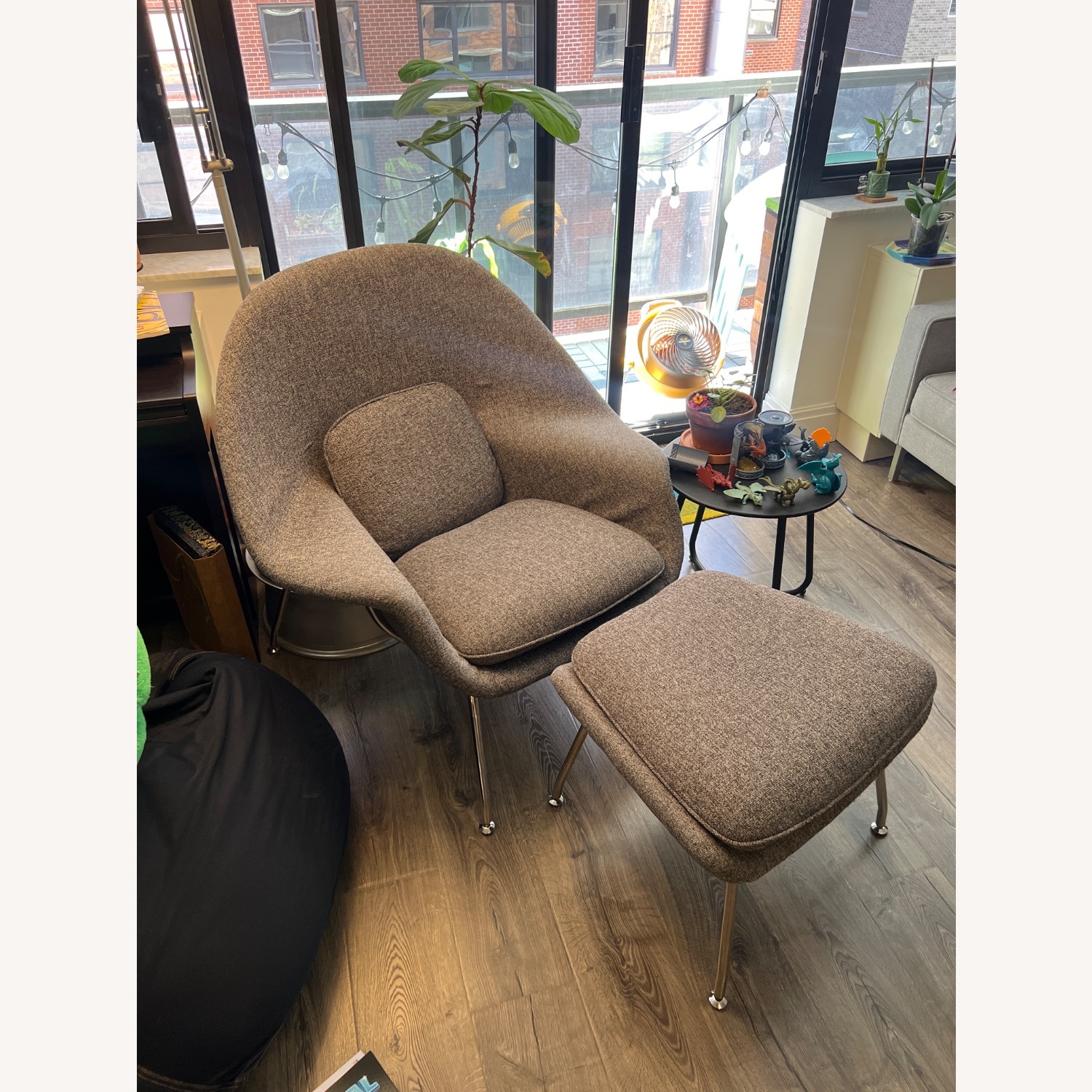 Womb Chair + Ottoman (Replica) - image-2