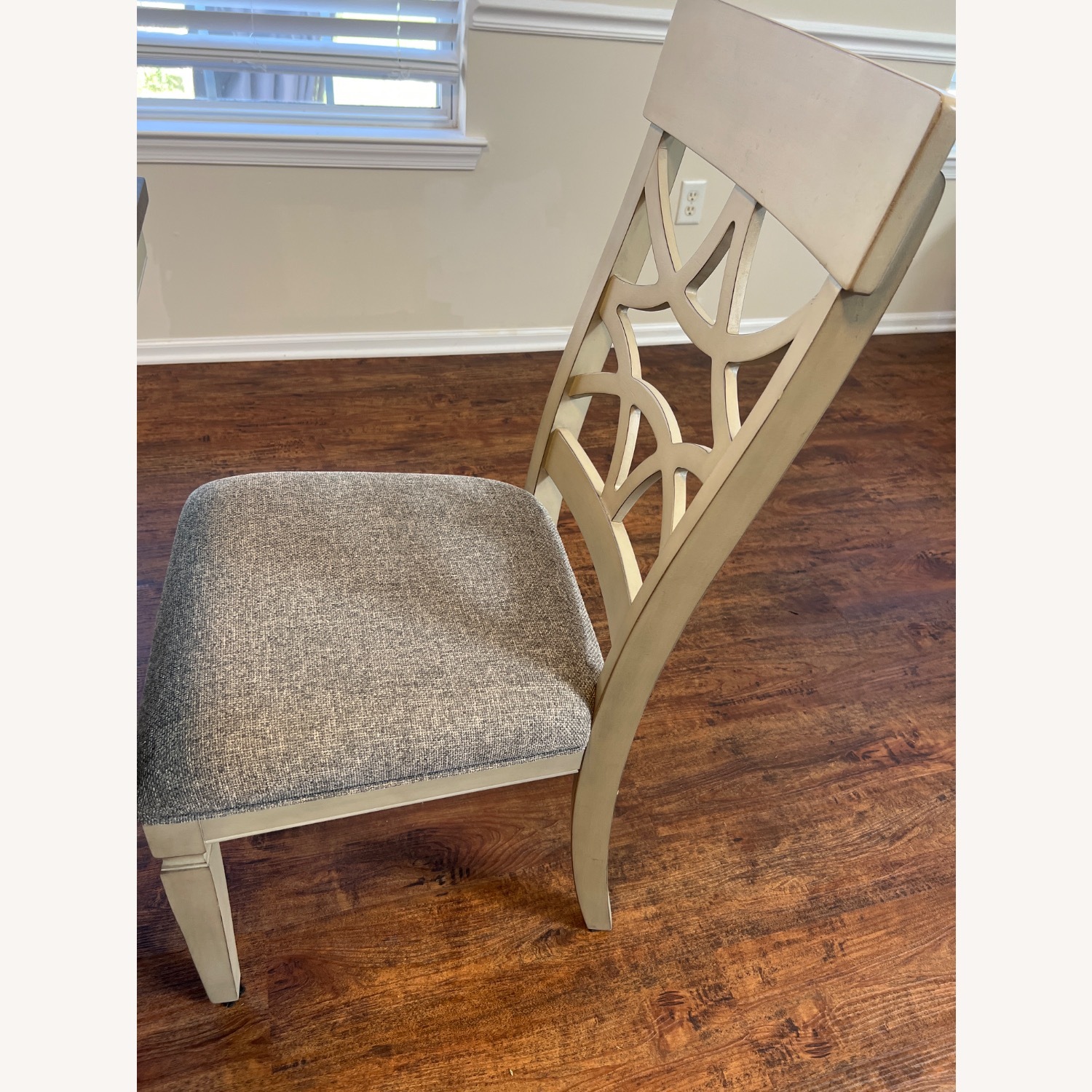 Pike & Main Table Setting - image-5