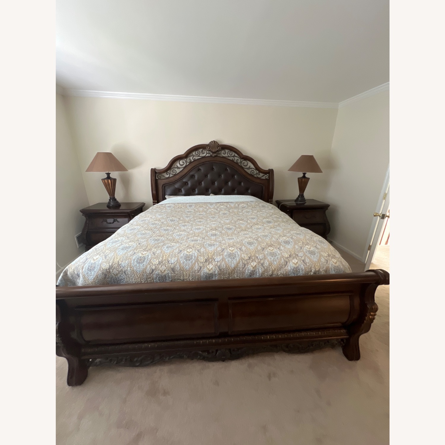 King Size Bed - image-1