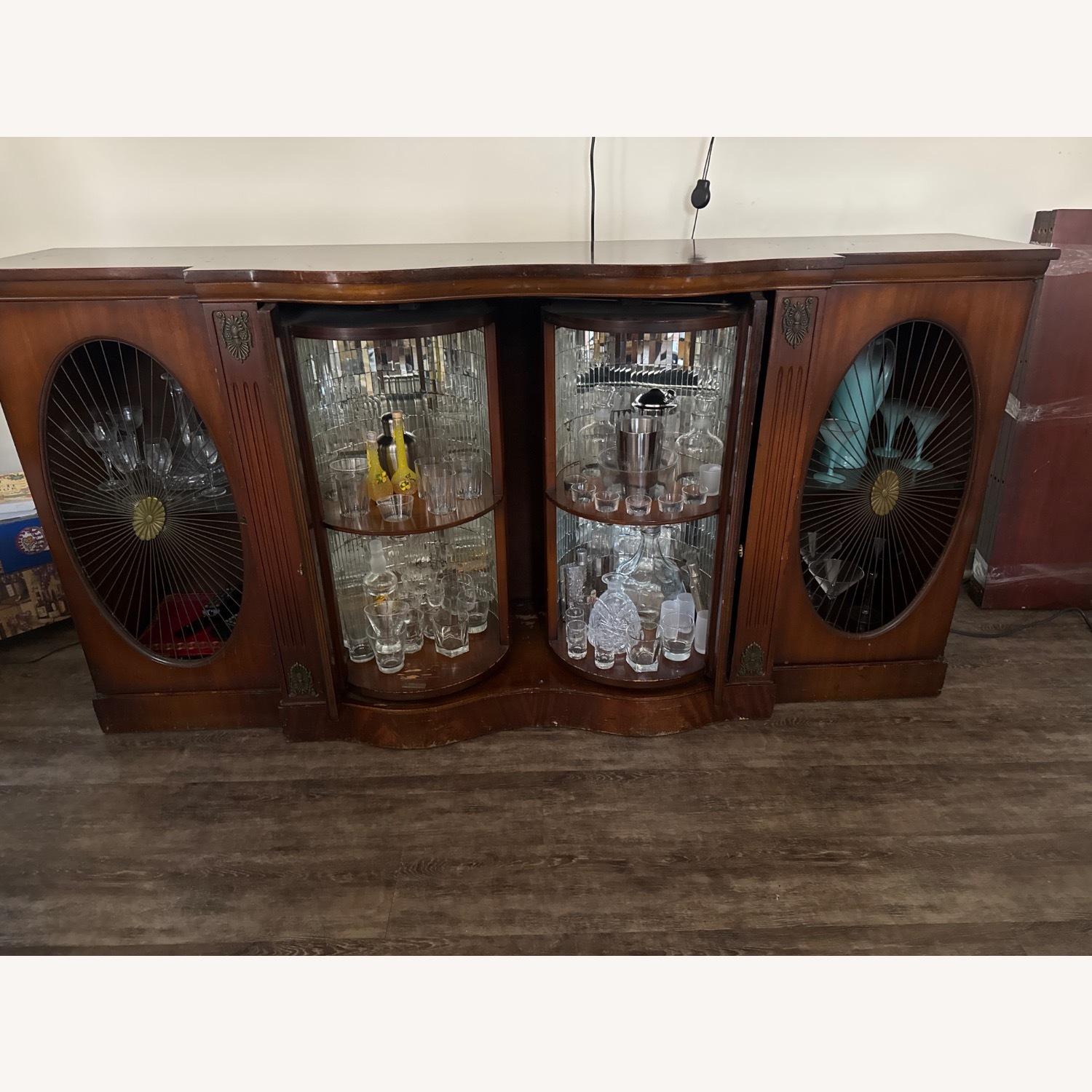 Vintage Bar - image-1