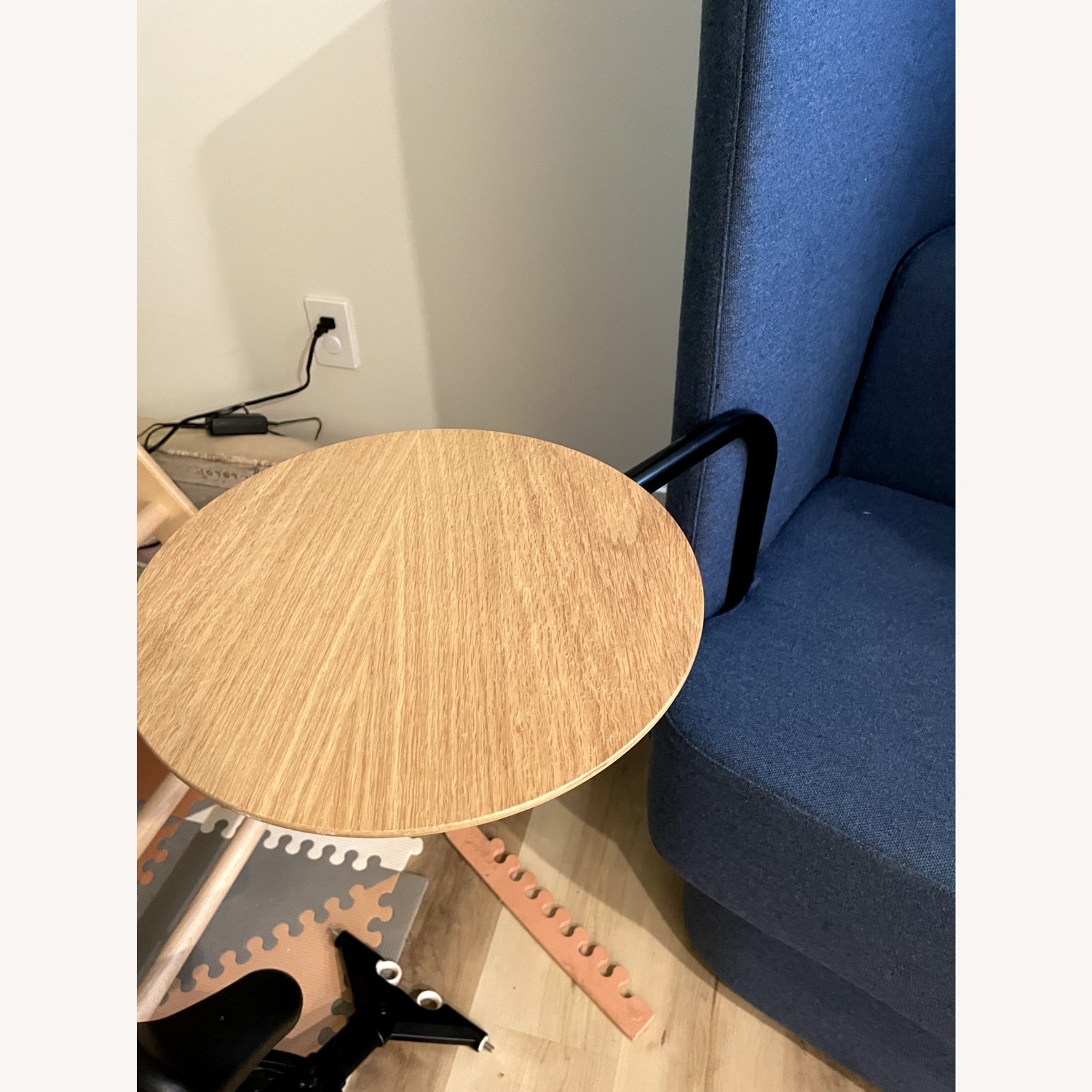 Herman Miller NaughtOne Pullman Office Chair Pod - image-9