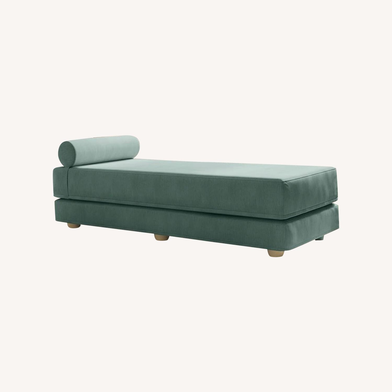  Green Queen Daybed - image-0