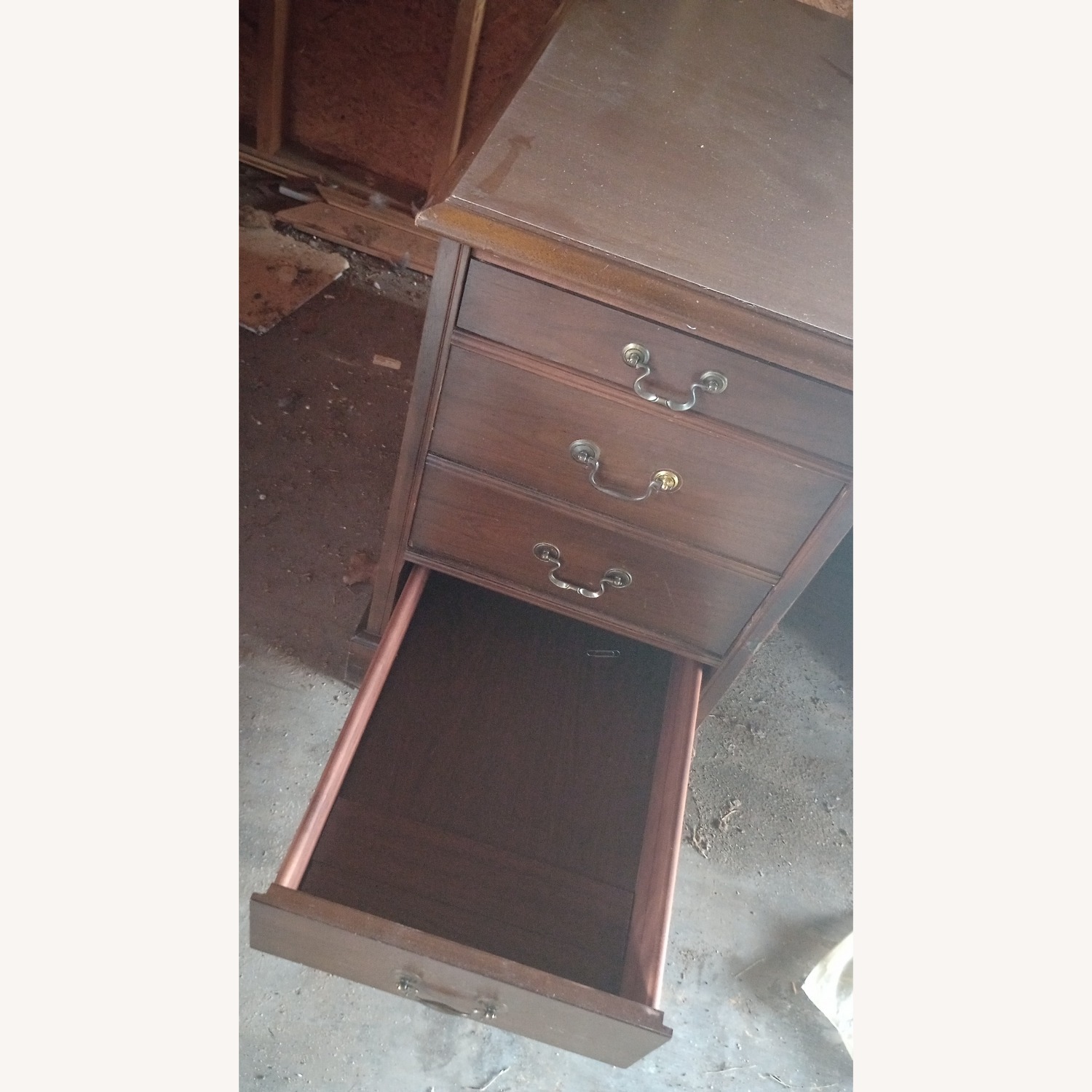 Presidential Style Desk - image-9