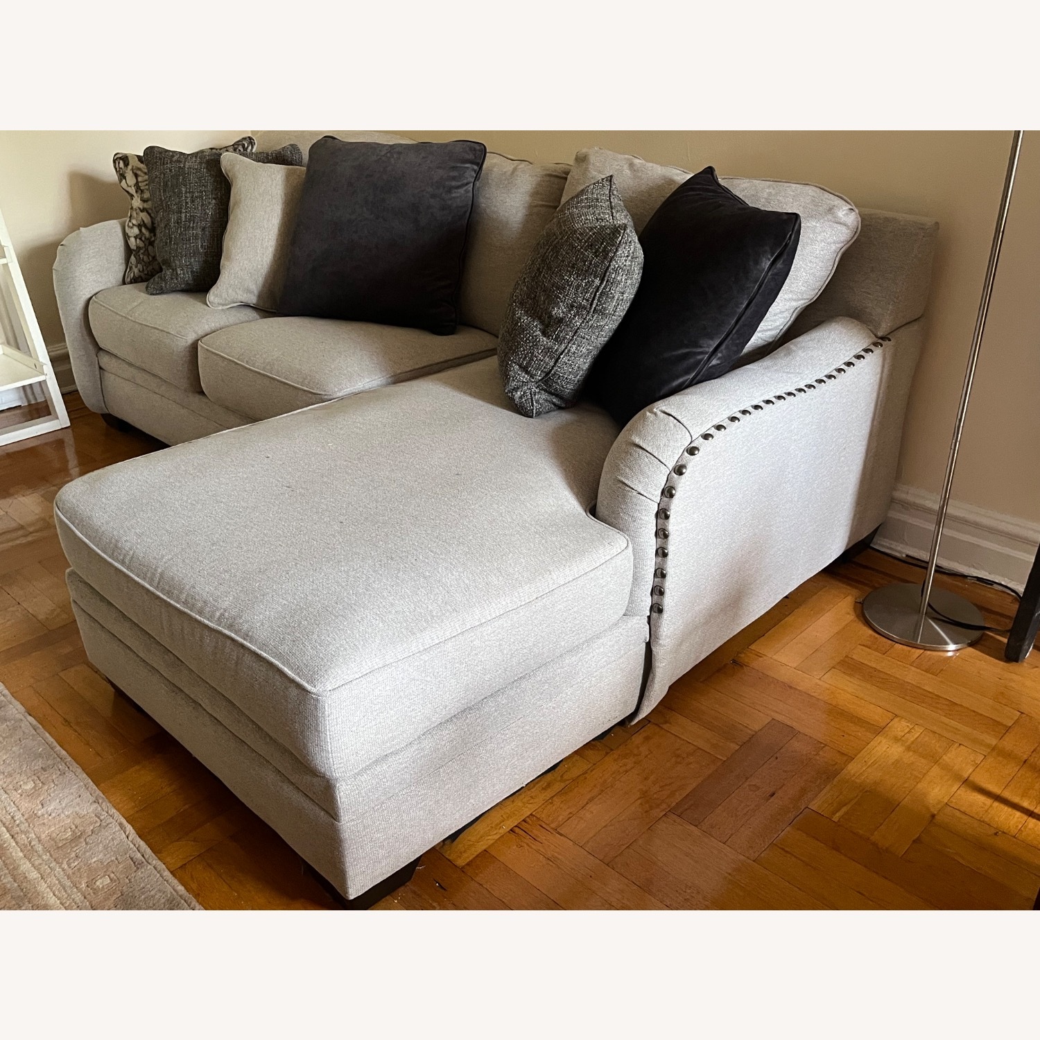 Ashley Gray 2pc Sectional - image-2