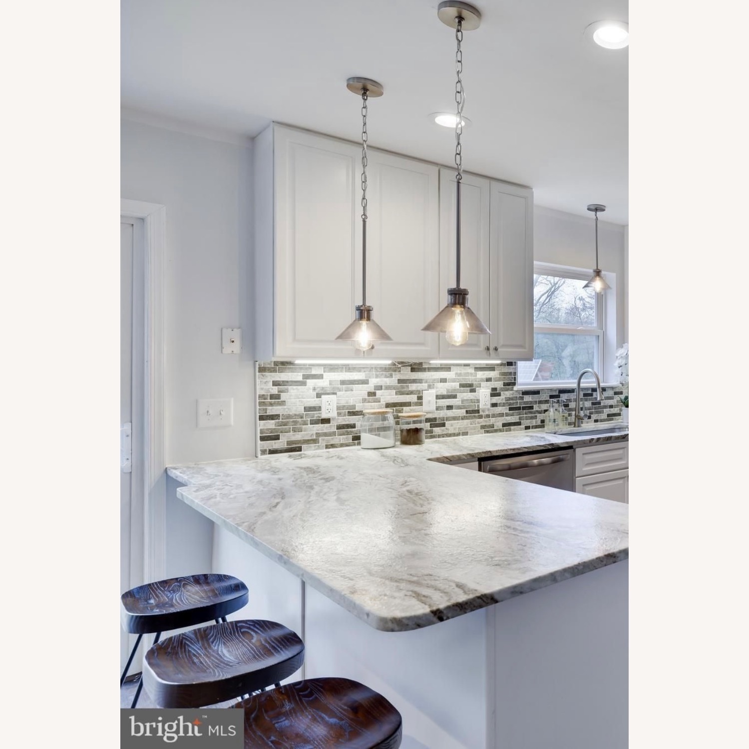 Leemington 24 inch Saddle Counter Height Stool - image-2