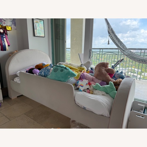 Used Girls Costume Design Bed  for sale on AptDeco