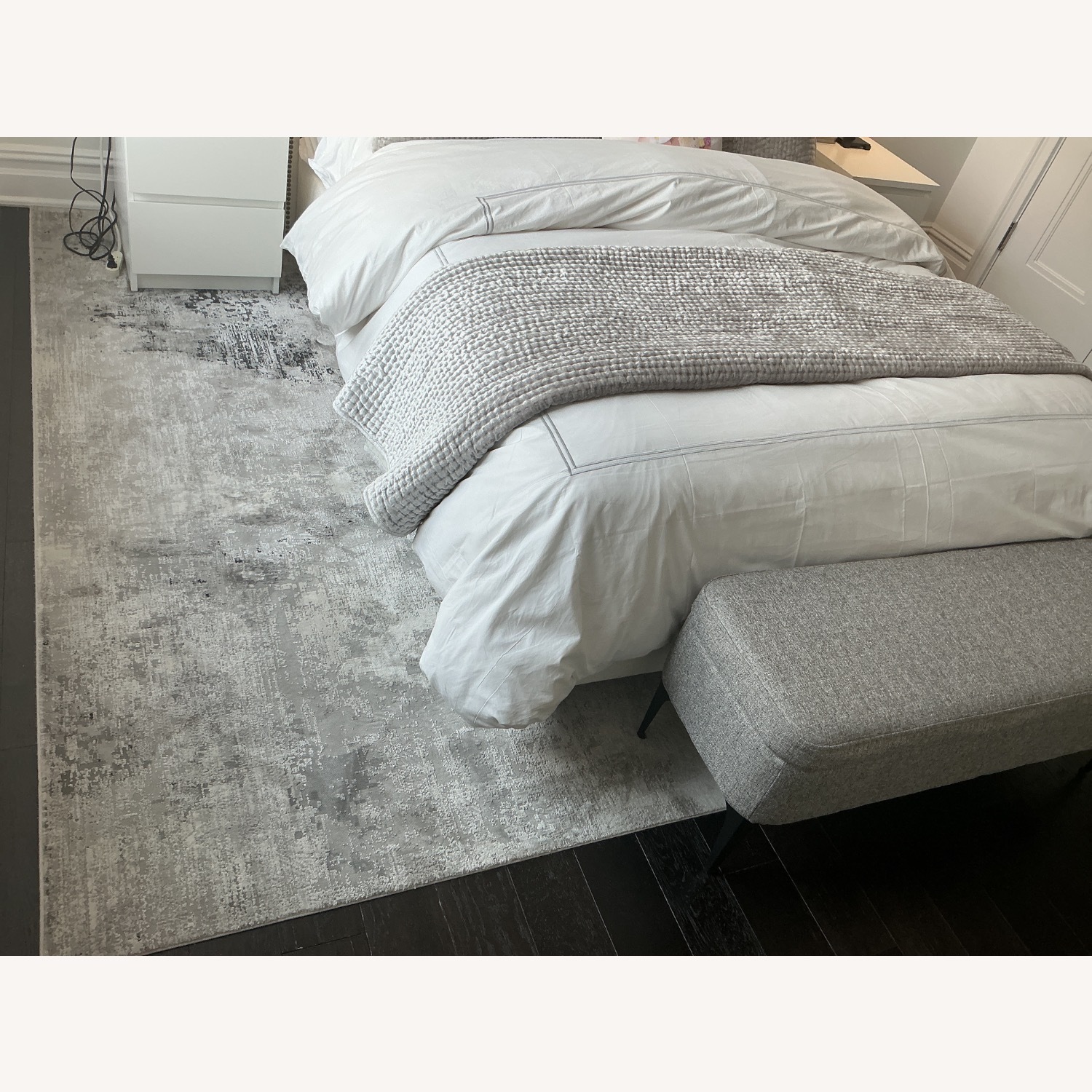 Contemporary Gray and White With Black Area Rug - image-3