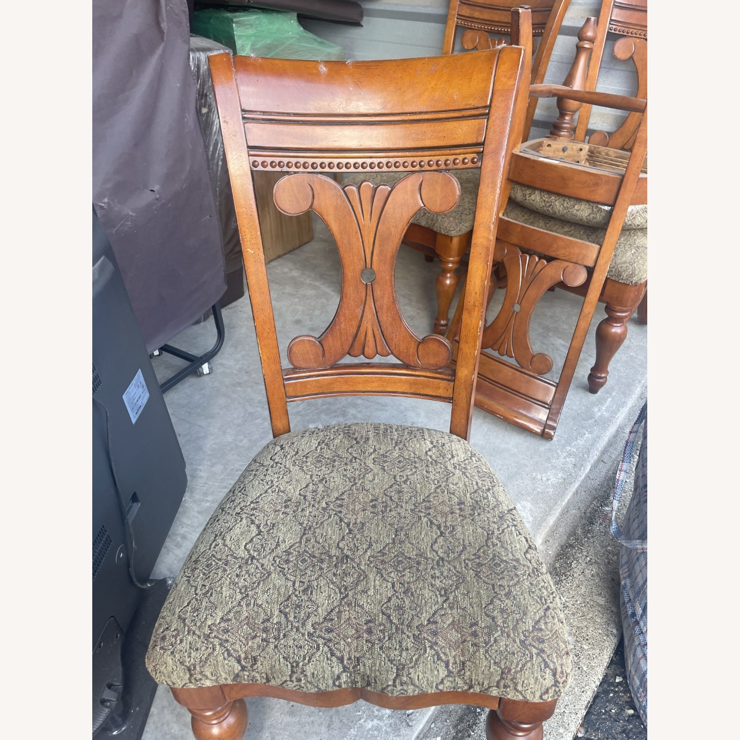 Ashley Furniture Cherry Oak Dining Room Table Set - image-2