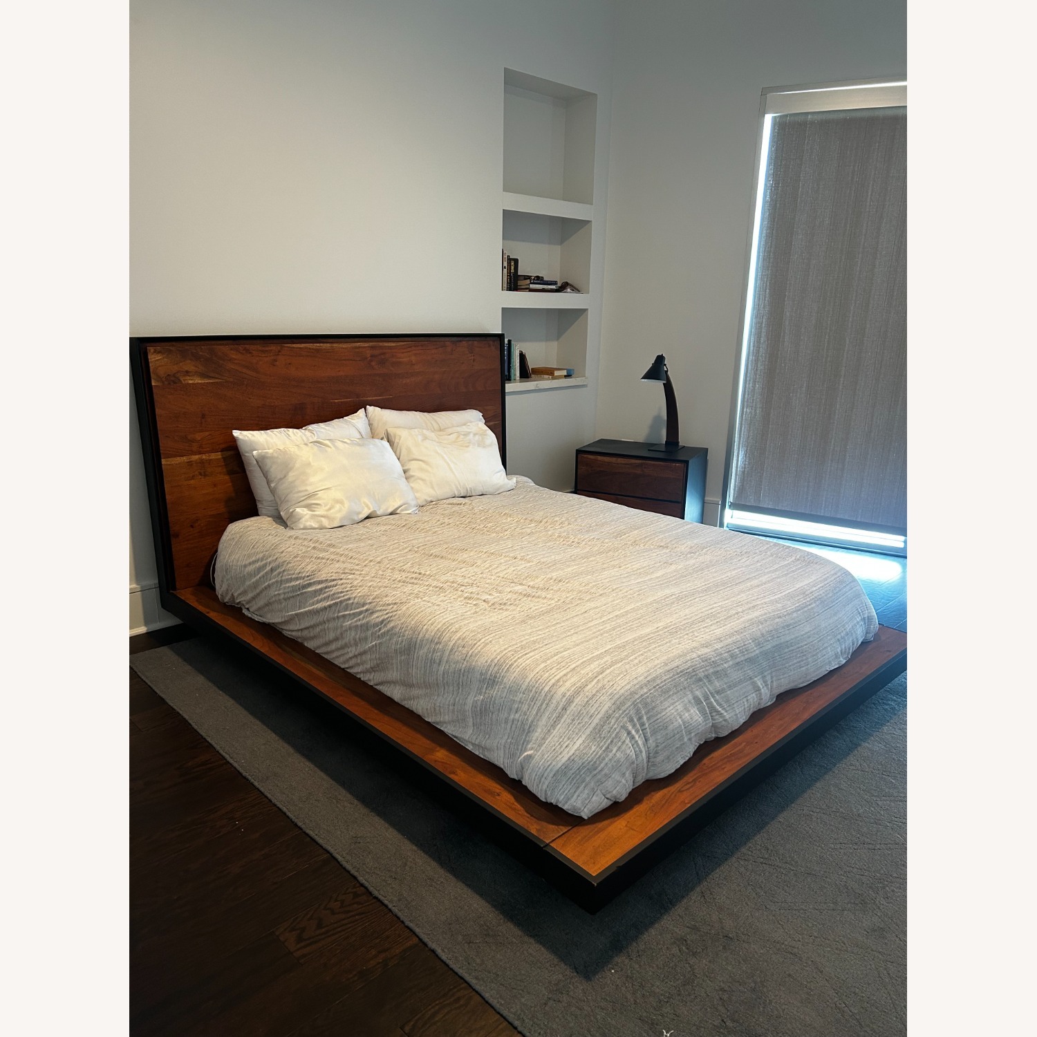 Modani Modern Hardwood Queen Bed - image-3