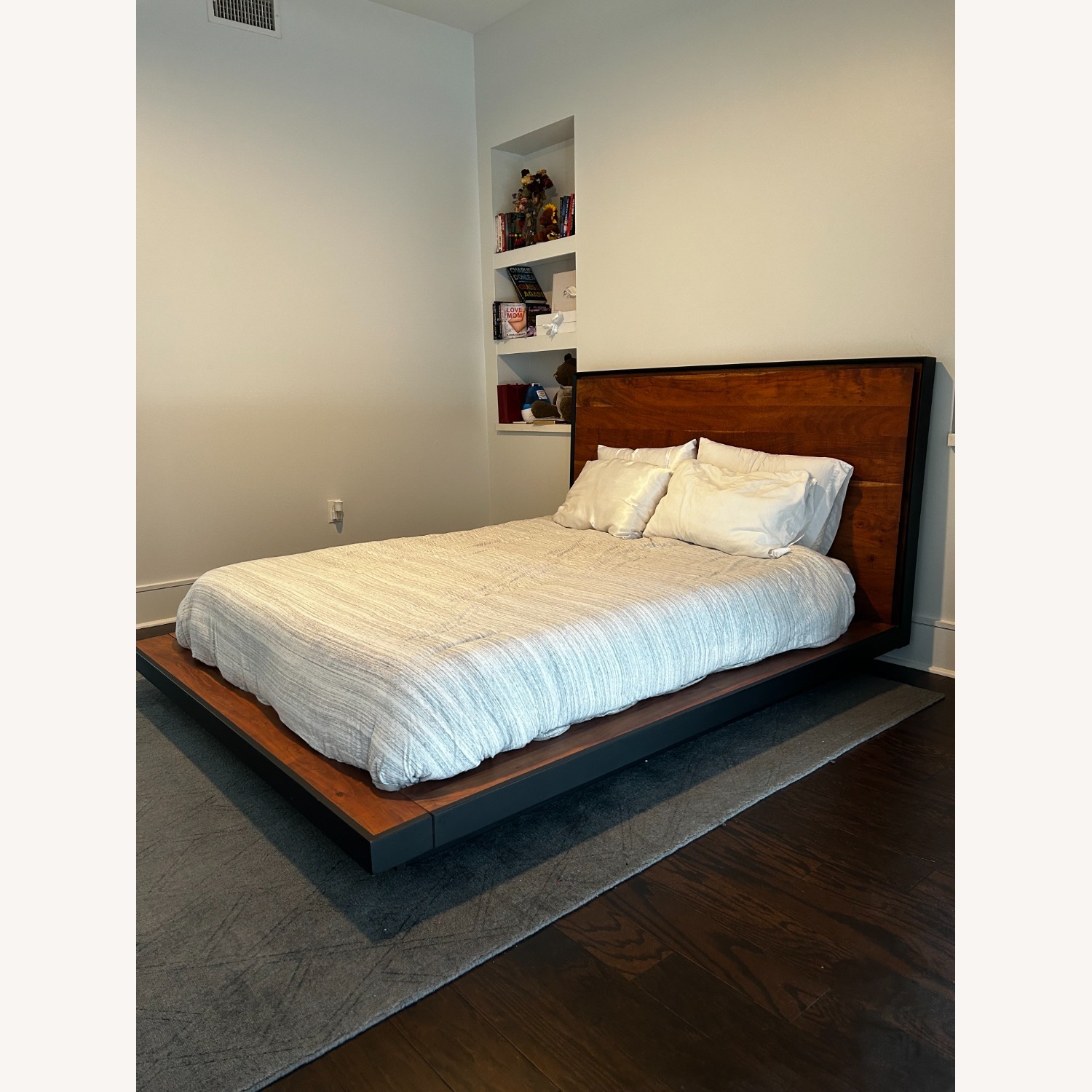 Modani Modern Hardwood Queen Bed - image-2