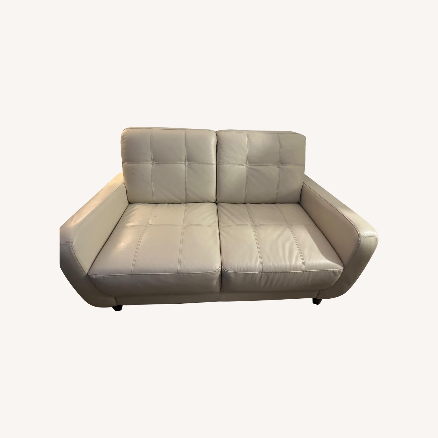 Simple & Classy 2 Seater - image-0