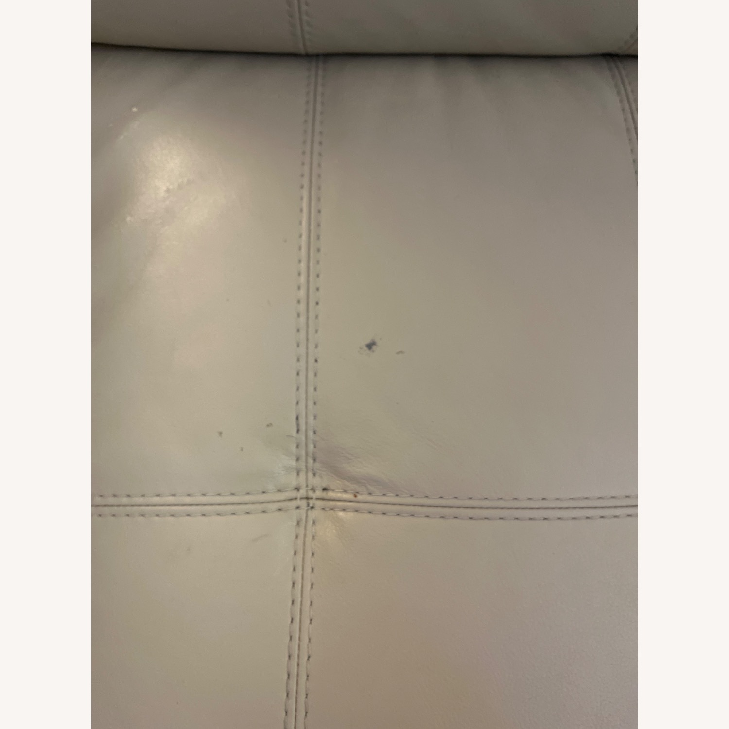 Simple & Classy 2 Seater - image-4