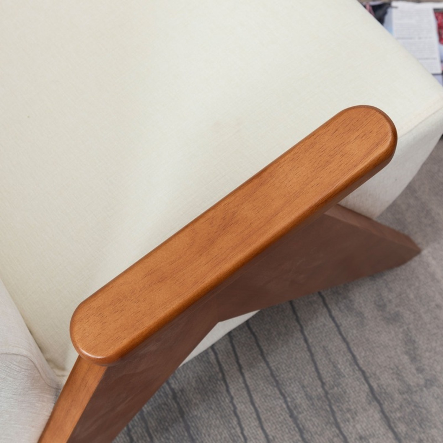 Kyajah Modern Armchairs with Solid Wood Legs - image-2