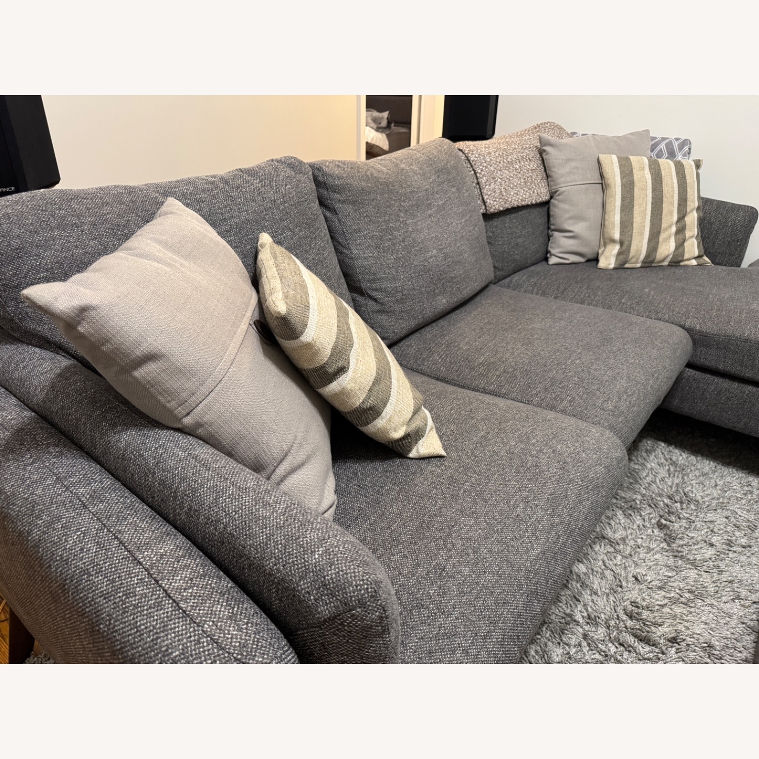 Nemec 93" Wide Right Hand Facing Sofa & Chaise - image-10