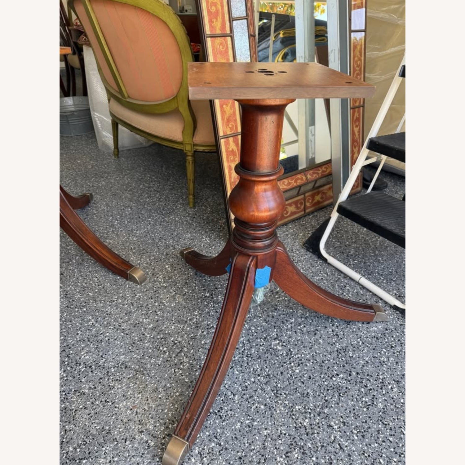 Ethan Allen Mahogany Pedestal Dining Table - image-7