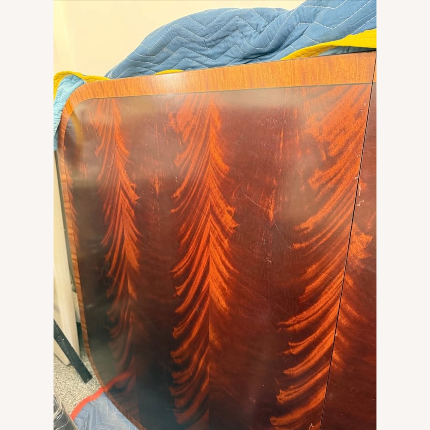 Ethan Allen Mahogany Pedestal Dining Table - image-10