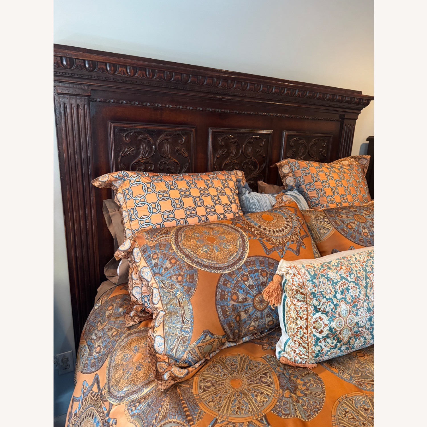 Solid Wood Bed Made in Italy - image-2