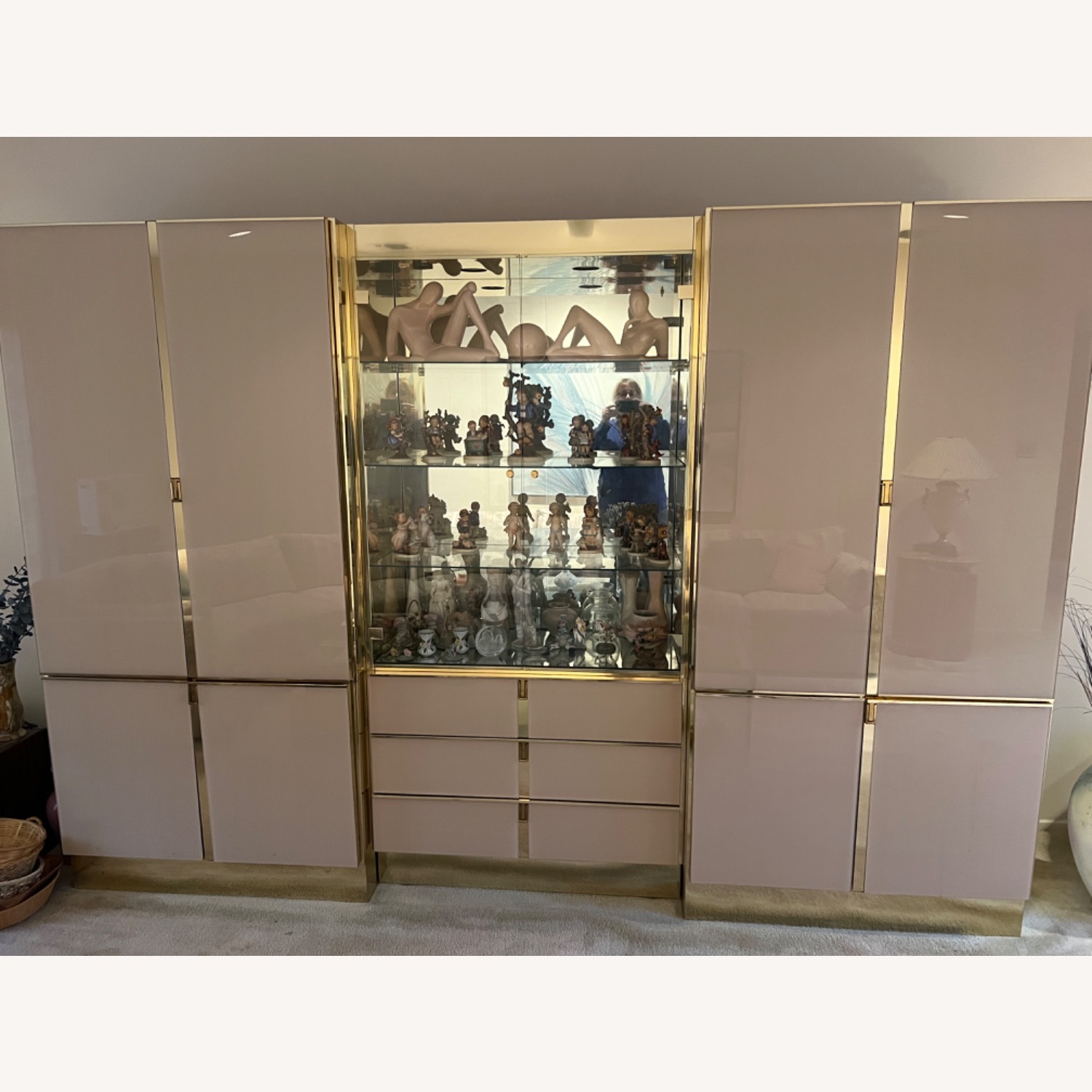 Contemporary Wall Unit - image-4