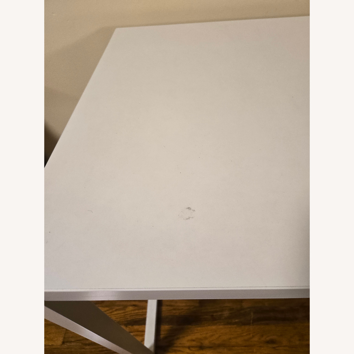 White Desk - image-4