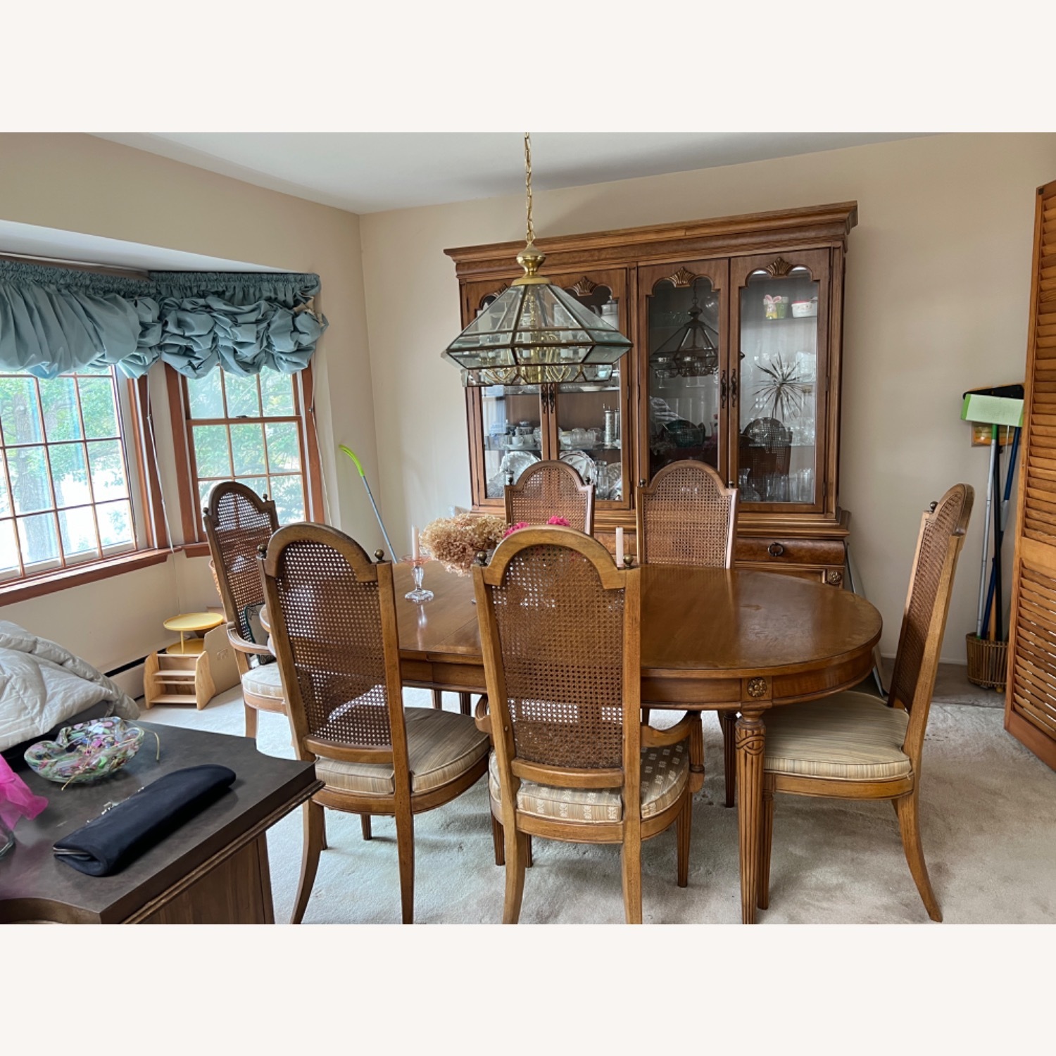 Dining Table, 6 Chairs and Two Leaves - AptDeco