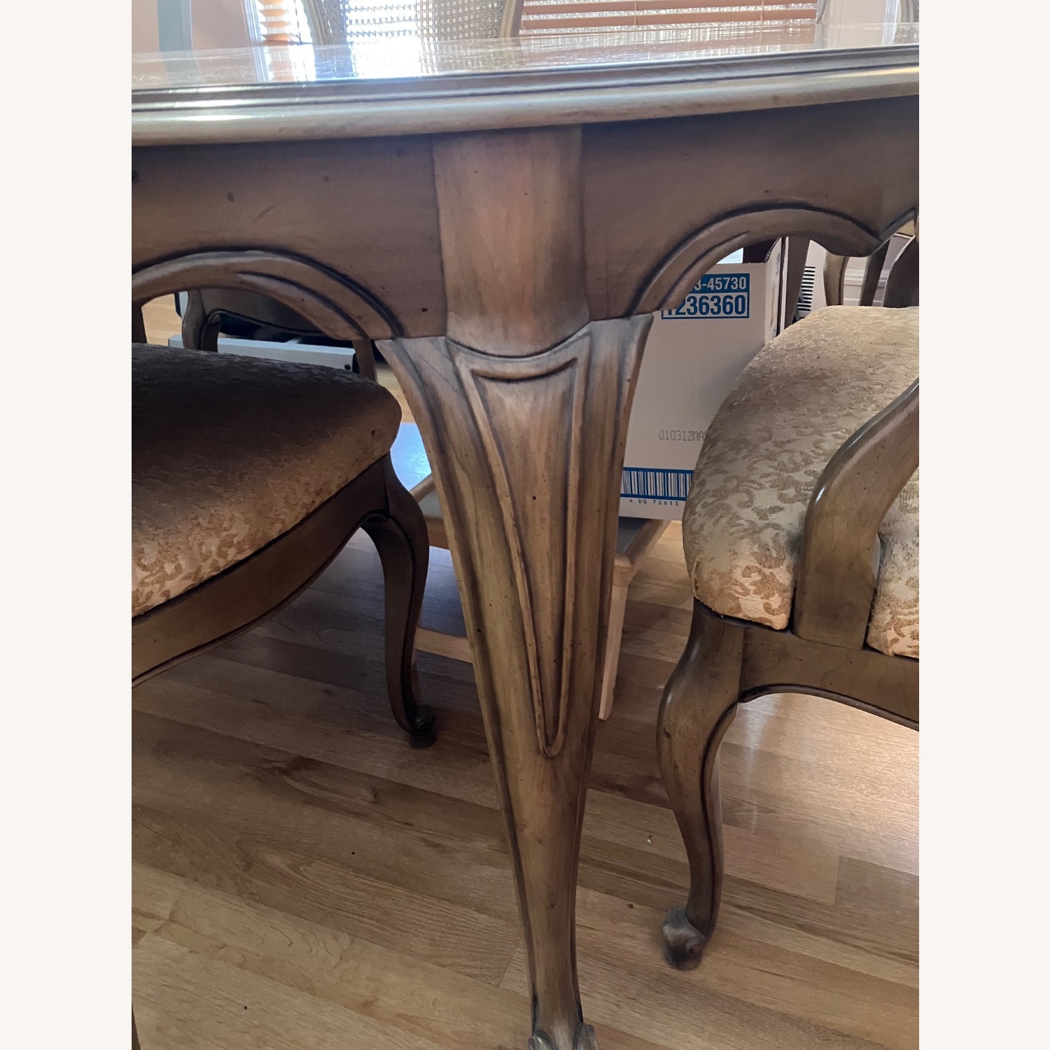 Vintage Dining Room Table with 3 Leaves - image-7