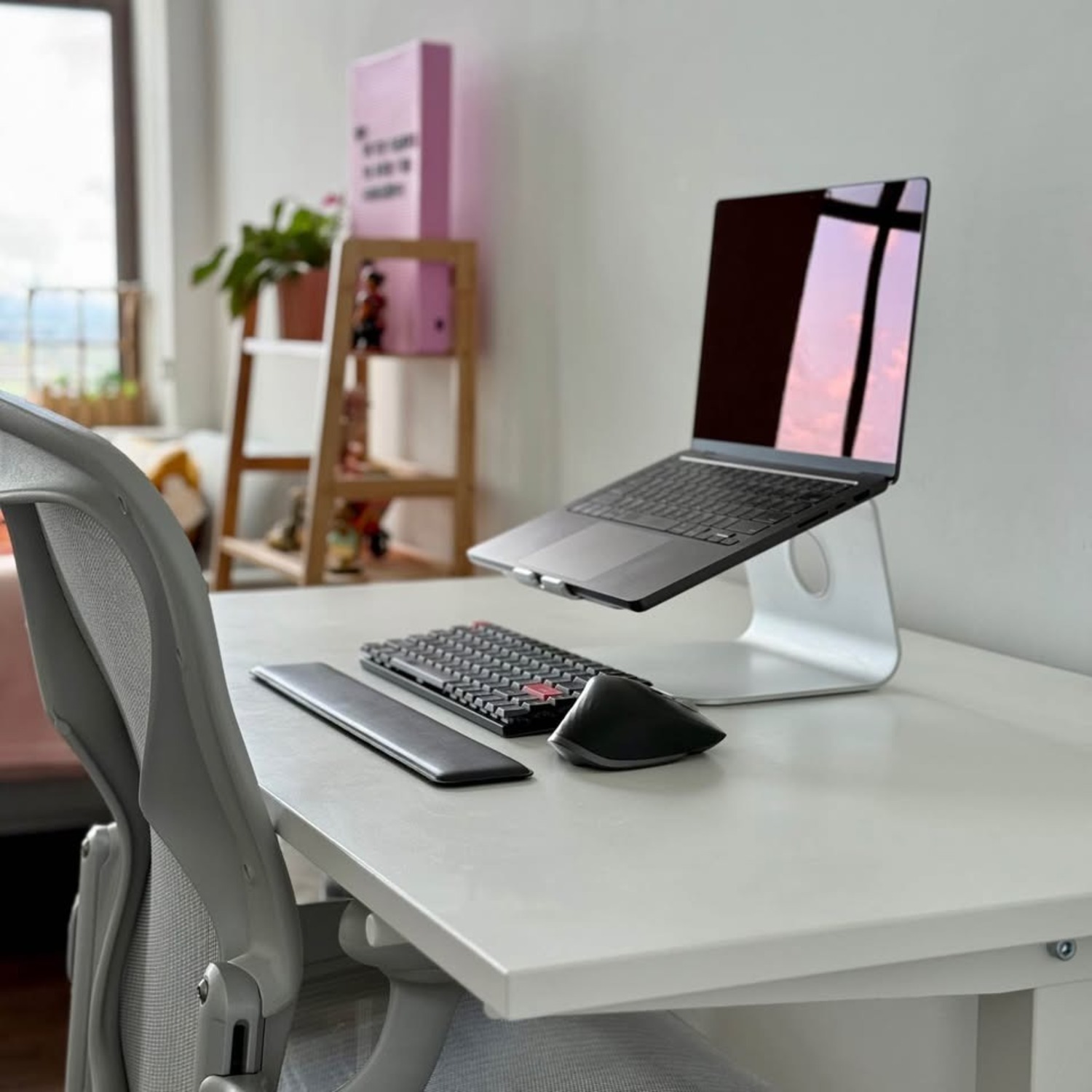 Trotten Stand/Sit Desk - image-3